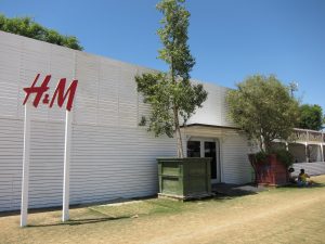 コーチェラ H&M