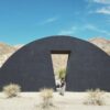 砂漠に点在するアートを巡るフェス「Desert X」