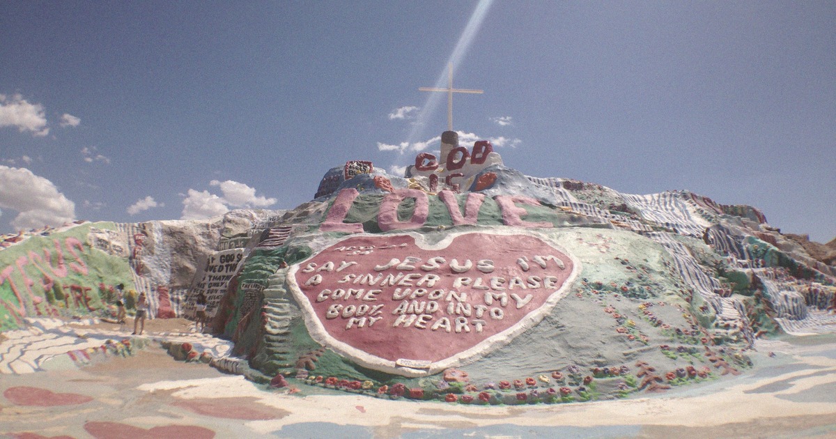 サルベーション・マウンテン（Salvation Mountain）